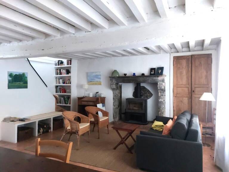 Maison en Pierre avec des Belles pièces lumineuses et des superbes volumes — photo 1