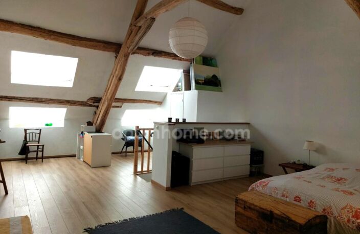 Maison en Pierre avec des Belles pièces lumineuses et des superbes volumes — photo 2