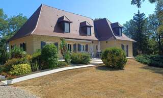 Maison 8 Pièces 250 m² à vendre à Brouchaud (24210)