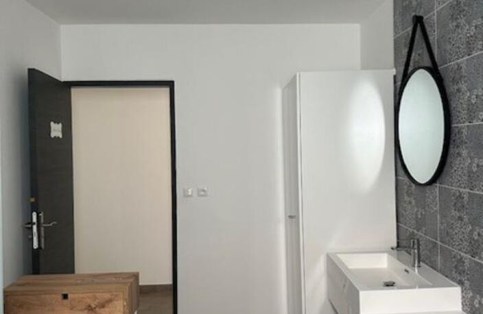 BAISSE DE PRIX — Opportunité Investisseur Rendement Sécurisé - Villa de plain-pied T5 — Bois de Nèfles — photo 5