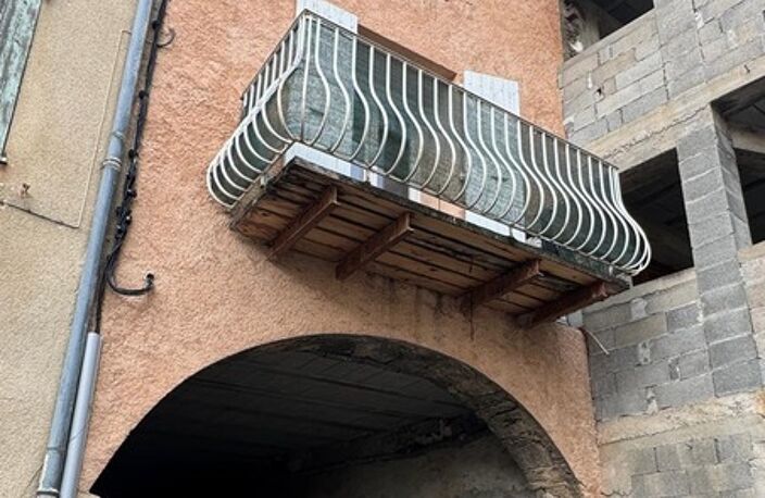 🏡 À VENDRE : Maison de village suspendue T4 atypique (~75 m²) – Le Brusquet — photo 2