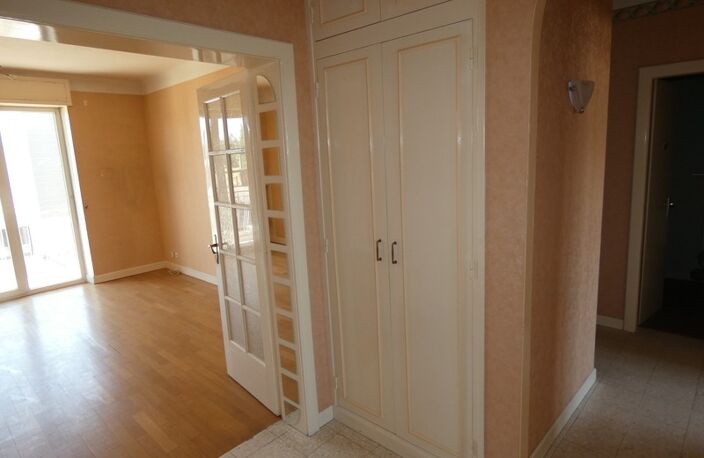 IMMEUBLE DE RAPPORT – CENTRE-VILLE DE FLORANGE — photo 4