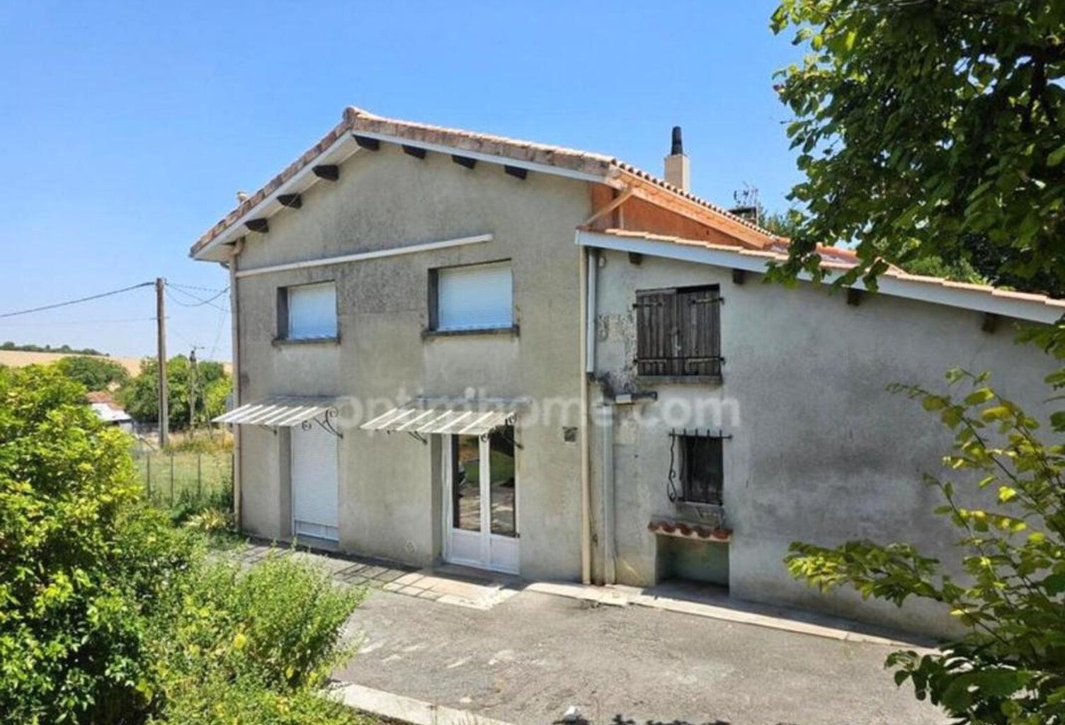 Idéal Investisseur ! Ensemble Immobilier de 200 m² (2 Maisons) – Forte Rentabilité, Maison à vendre 9 pièces Proche de BARBEZIEUX SAINT HILAIRE (16) — photo 1