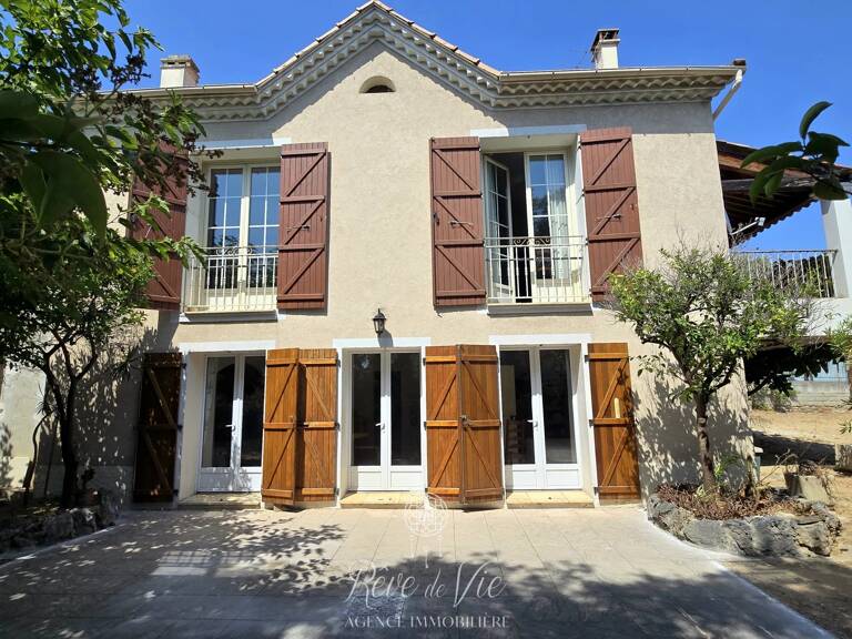 MAISON À RÉNOVER LE LAVANDOU CENTRE-VILLE PROCHE PLAGES — photo 1