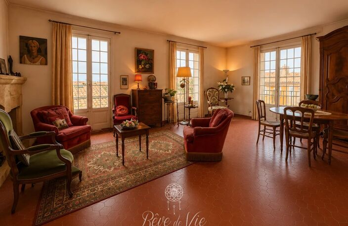 GRANDE MAISON AVEC GARAGE AU CŒUR DU VILLAGE DE BORMES-LES-MIMOS — photo 4