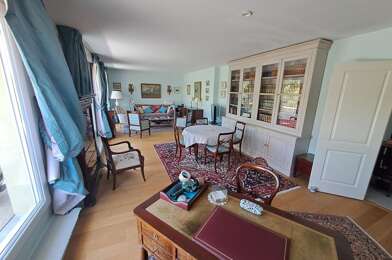 Appartement 4 pièces 457600 €