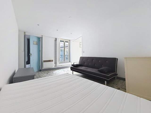 Appartement À Vendre — photo du bien