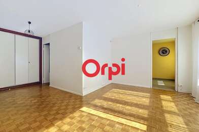 Appartement 5 pièces 230000 €