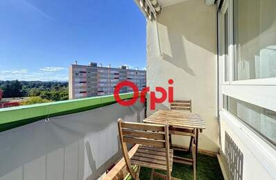 T5 de 90m² avec balcon, dernier étage — photo du bien
