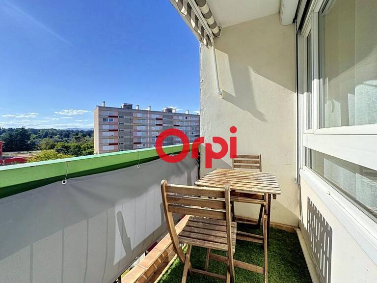 T5 de 90m² avec balcon, dernier étage — photo 1