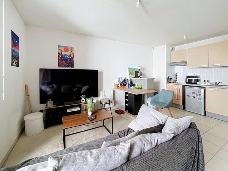 À VENDRE – T2 EN REZ-DE-JARDIN – VÉNISSIEUX – INVESTISSEMENT LOCATIF — photo 1