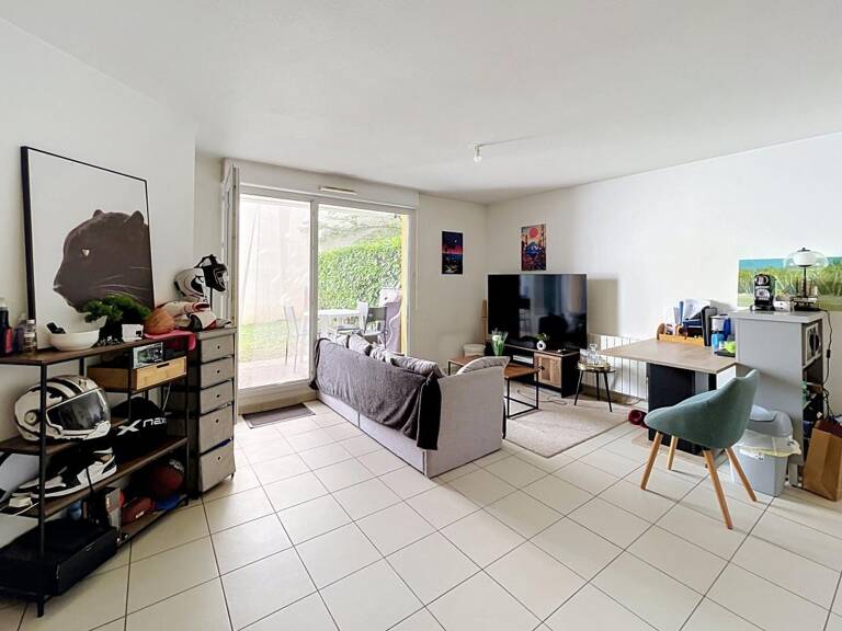 À VENDRE – T2 EN REZ-DE-JARDIN – VÉNISSIEUX – INVESTISSEMENT LOCATIF — photo 1