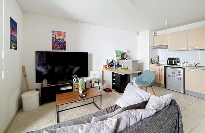 À VENDRE – T2 EN REZ-DE-JARDIN – VÉNISSIEUX – INVESTISSEMENT LOCATIF — photo 2