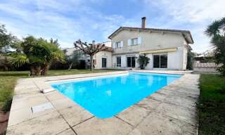 Maison 5 Pièces 215 m² à louer à Mérignac (33700)