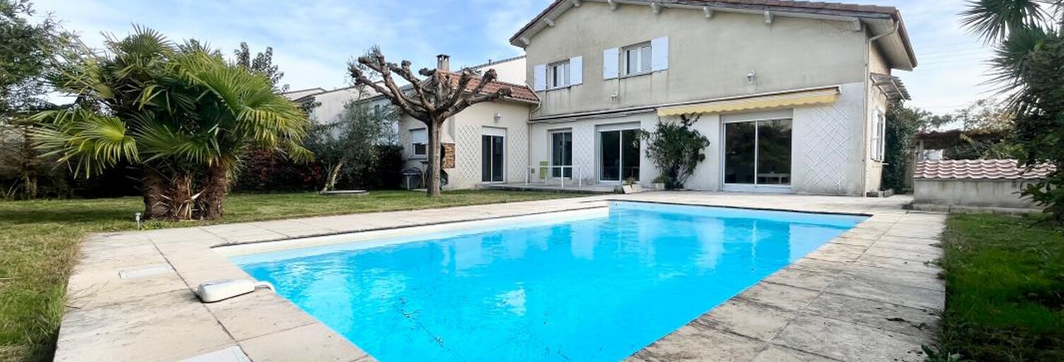 Maison 5 Pièces 215 m² à louer à Mérignac (33700)