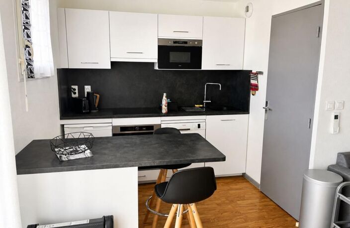 À VENDRE – Appartement T2 avec terrasse, climatisation et deux parkings – Saint-Paul-lès-Dax – Secteur Lac de Christus — photo 5