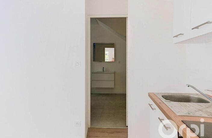 À vendre – T2 neuf en rez-de-jardin avec entrée indépendante, jardin privatif de 40 m² et parking privatif — photo 5
