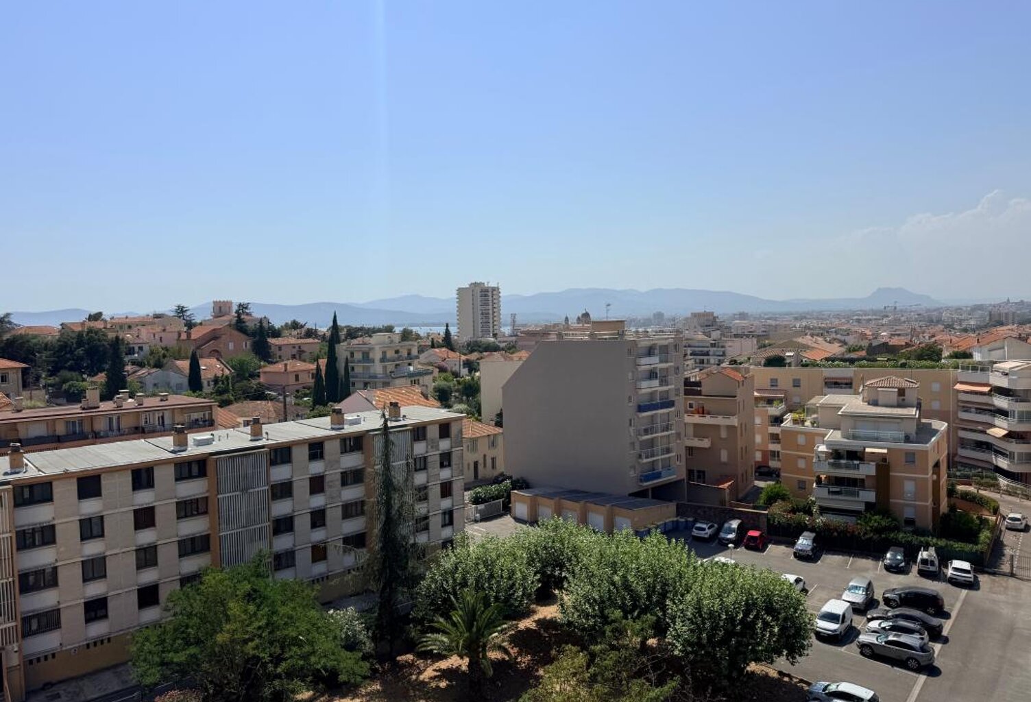 Appartement F2/F3 Centre Ville, Saint-Raphaël 51 m², vue dégagée — photo 1