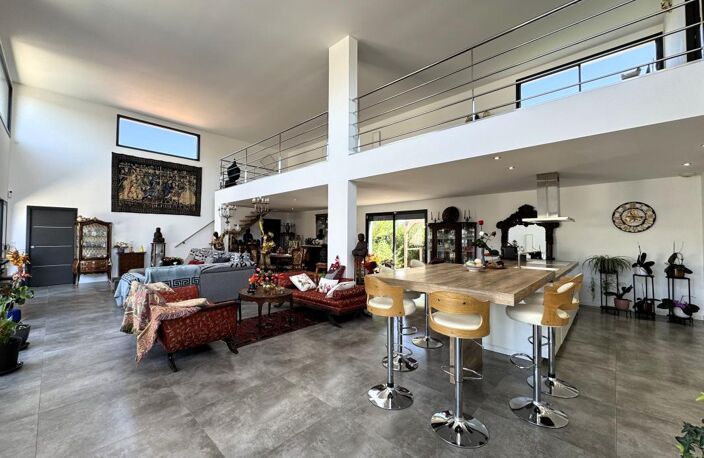 Villa d'exception aux volumes spectaculaires et prestations haut de gamme — photo 2