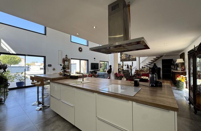 Villa d'exception aux volumes spectaculaires et prestations haut de gamme — photo 4