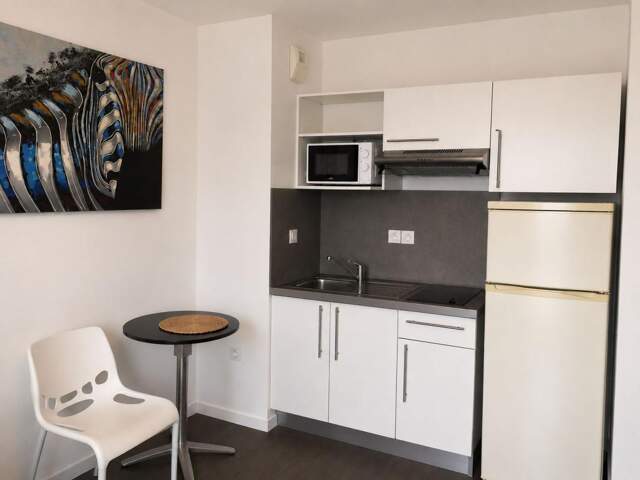 Appartement À Vendre — photo du bien