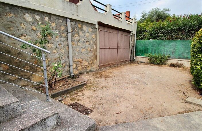 A VENDRE - MAISON T4 - JARDIN - GARAGE - STUDIO - SECTEUR HAUTS DE SAINT LOUP - 13010 MARSEILLE - — photo 2
