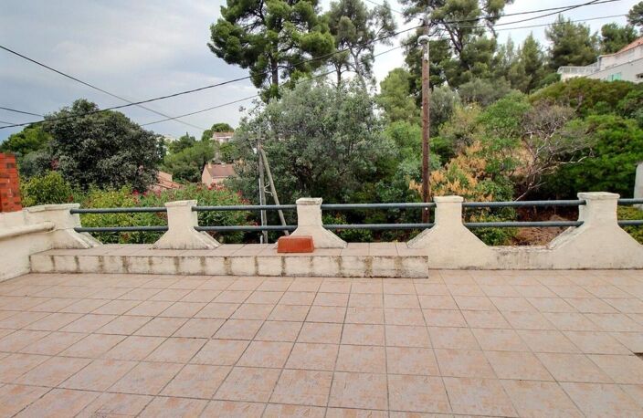 A VENDRE - MAISON T4 - JARDIN - GARAGE - STUDIO - SECTEUR HAUTS DE SAINT LOUP - 13010 MARSEILLE - — photo 4