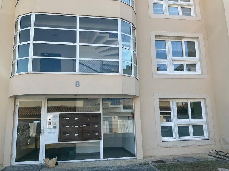 Appartement À Vendre — photo 1