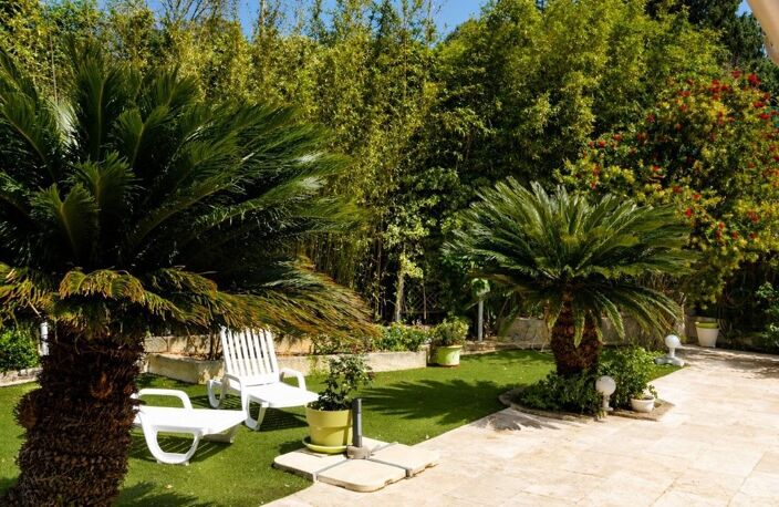 Maison À Vendre Individuelle T5 de 163m² Traversante - Jardin - Terrasses - Stationnement - Secteur Joseph Aiguier 13009 Marseille — photo 2