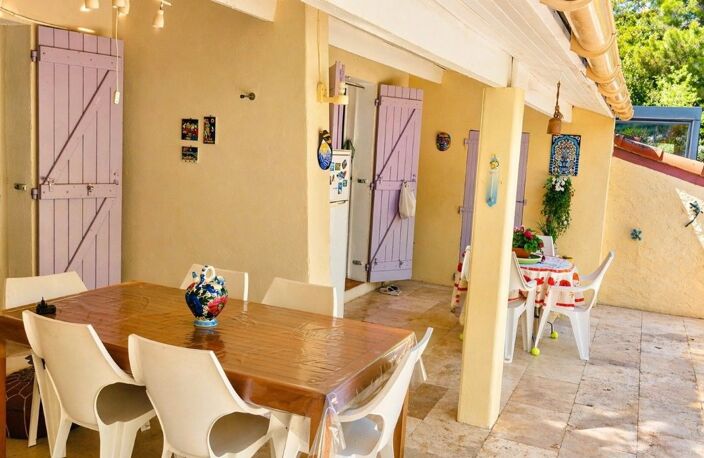 Maison À Vendre Individuelle T5 de 163m² Traversante - Jardin - Terrasses - Stationnement - Secteur Joseph Aiguier 13009 Marseille — photo 3