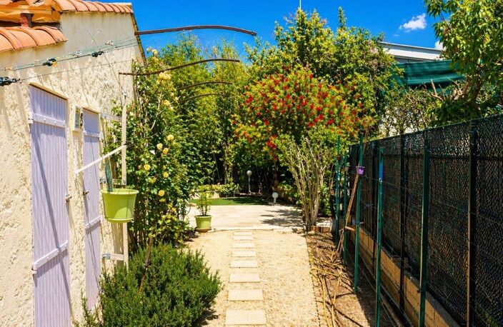 Maison À Vendre Individuelle T5 de 163m² Traversante - Jardin - Terrasses - Stationnement - Secteur Joseph Aiguier 13009 Marseille — photo 4