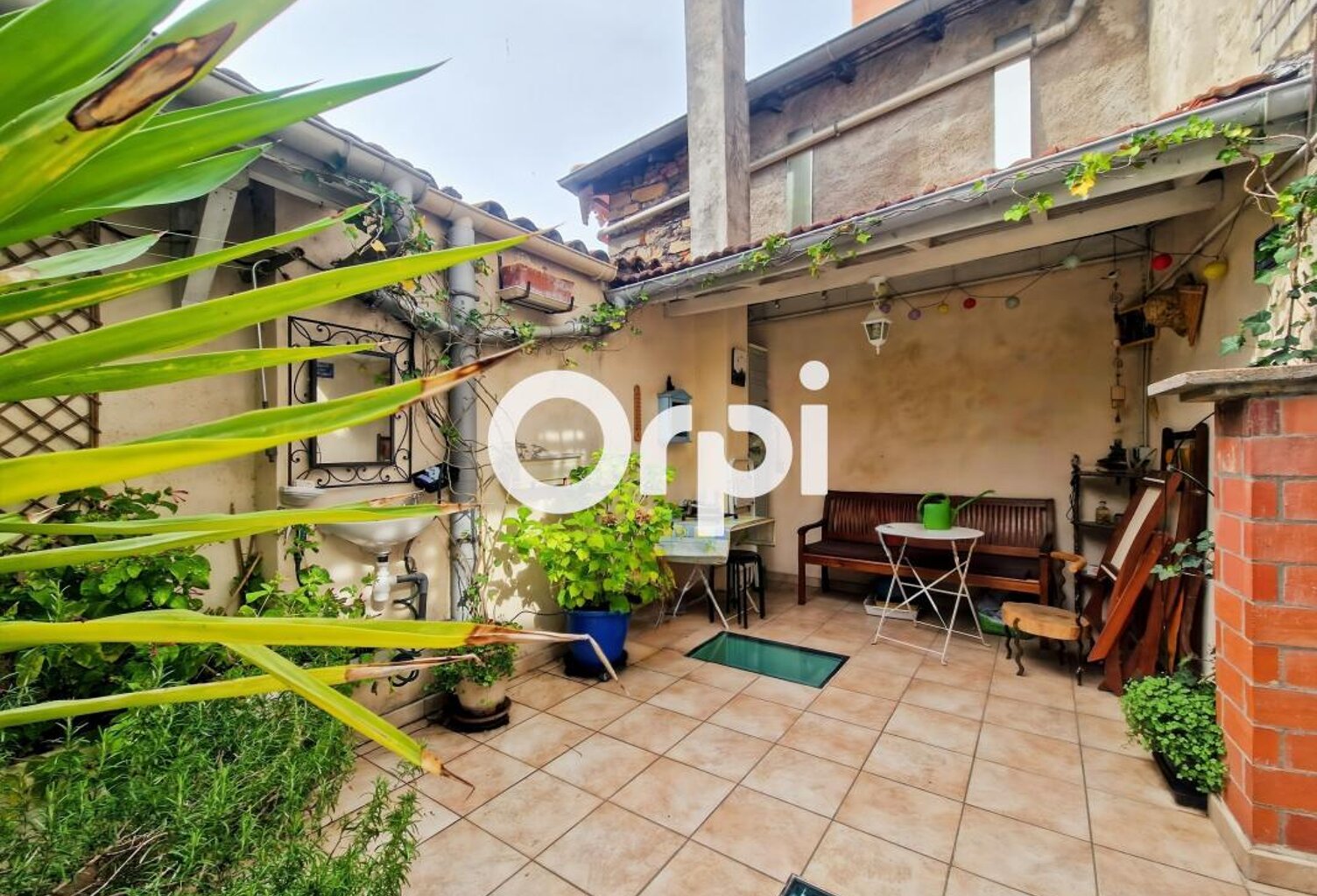 Maison À Vendre — photo 1