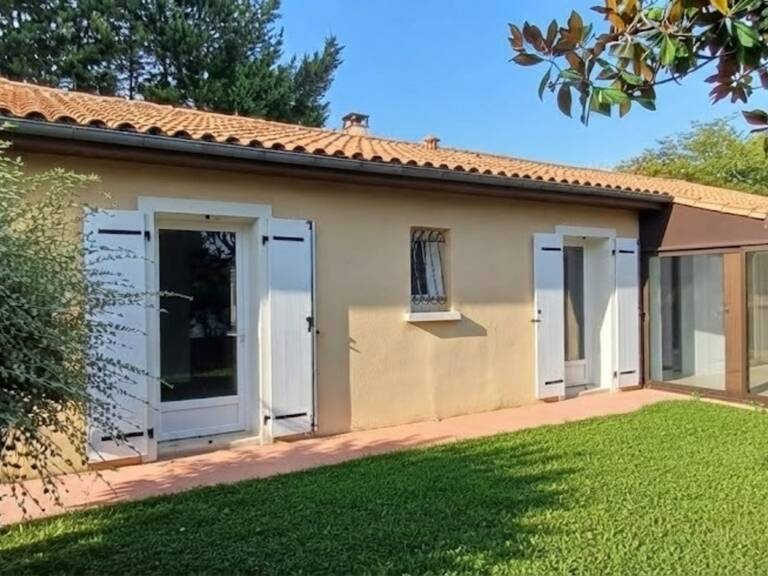 Maison à vendre 4 pièces plain pied (16) LA COURONNE, 4 chambres et terrain — photo 1