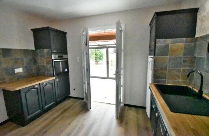 Maison à vendre 4 pièces plain pied (16) LA COURONNE, 4 chambres et terrain — photo 3