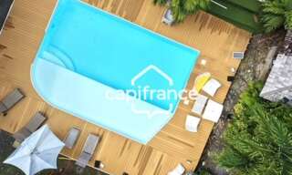 Maison 8 Pièces 298 m² à vendre à Le Gosier (97190)