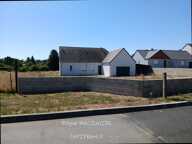 À vendre – Pavillon récent de plain‑pied (RT2012) : 4 pièces, 3 chambres, 1 259 m² de terrain, 44 m² de combles aménageables – Vire (14) — photo 2