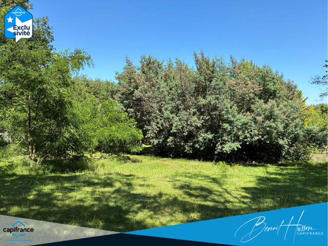 Terrain constructible de 1768m² - Hors lotissement — photo du bien