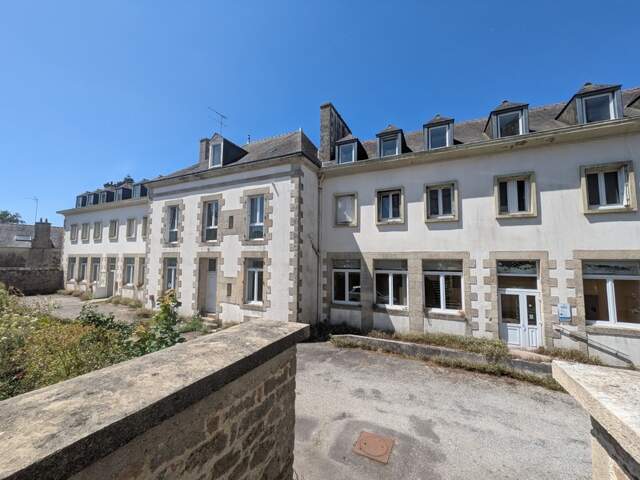 GUEMENE SUR SCORFF IMMEUBLE DE RAPPORT DE 600 M² ENVIRON SUR PARCELLE DE 830m² ENVIRON — photo du bien