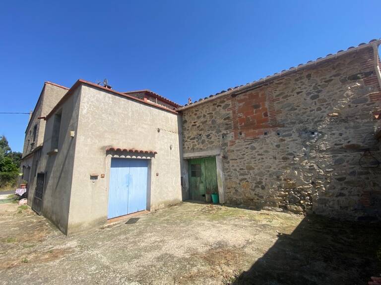 Dpt Pyrénées Orientales (66), à vendre proche VINCA maison en pierres 120 m² avec jardin et grange à rénover — photo 1