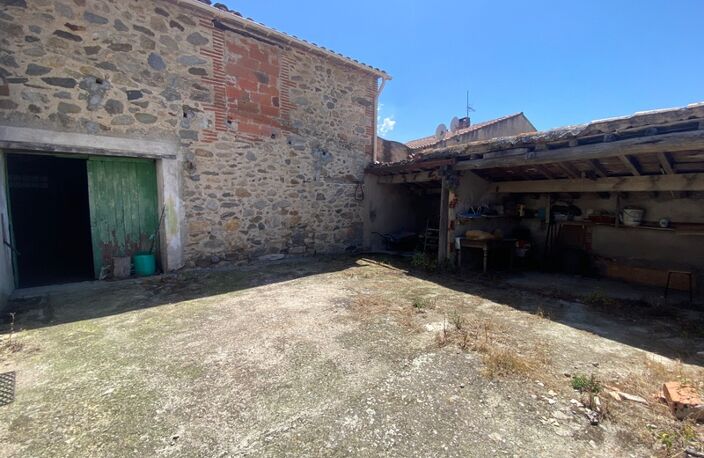 Dpt Pyrénées Orientales (66), à vendre proche VINCA maison en pierres 120 m² avec jardin et grange à rénover — photo 2