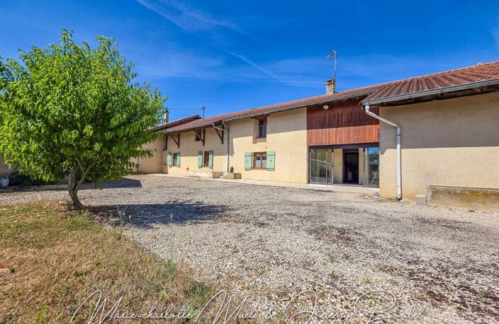 Longère avec double garage et dépendances — photo 3
