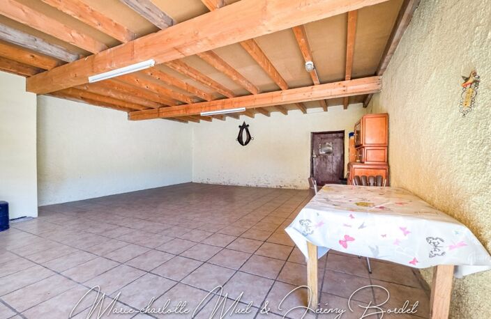 Longère avec double garage et dépendances — photo 5