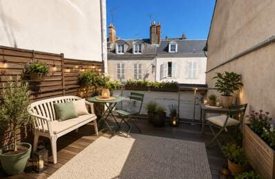 Maison de caractère en hypercentre avec terrasse, cour privative et nombreuses possibilités d'aménagement — photo du bien