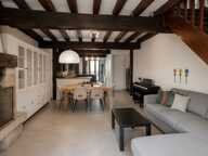 Maison de caractère en hypercentre avec terrasse, cour privative et nombreuses possibilités d'aménagement — photo 3
