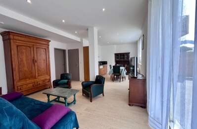 ARGELES GAZOST Appartement T3 traversant rénové avec grande terrasse, parking et cave — photo du bien