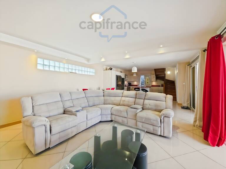 EXCLUSIVITÉ – Villa contemporaine avec piscine – Bas de la Bretagne, Saint-Denis — photo 1