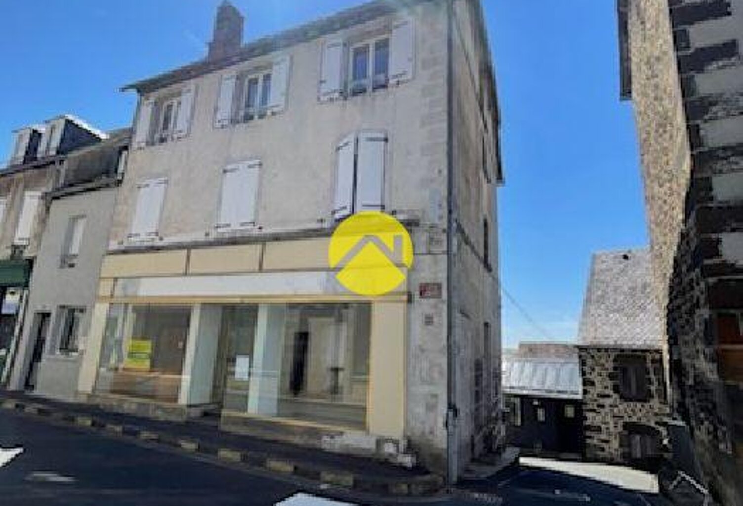 IMMEUBLE EN RAPPORT — photo 1