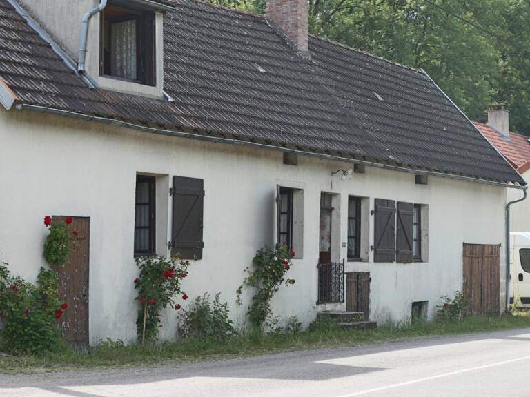 Maison ancienne dans un hameau du parc du Morvan — photo 1