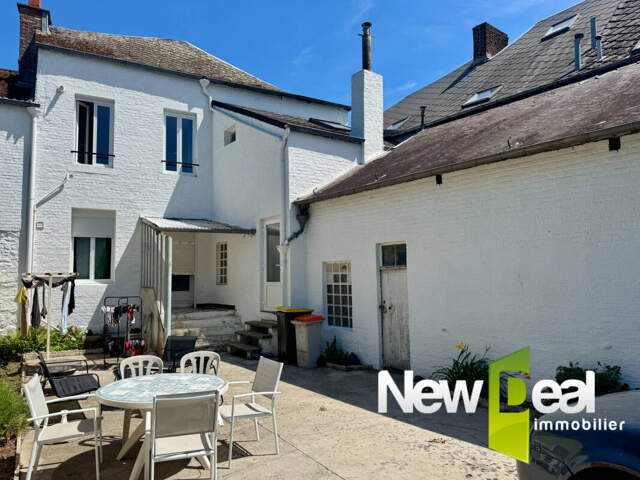 MAISON AVEC LOCAL COMMERCIAL ET APPARTEMENT VENDUS LOUES — photo du bien