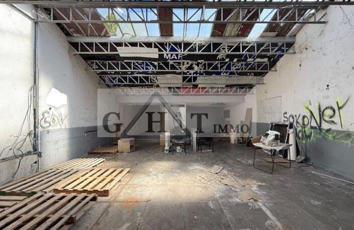ENTREPOT A VENDRE DE 200 M2 ENVIRON SUR PANTIN ! — photo 2